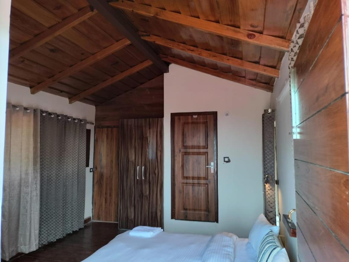 ראניכט The Frostwood Resort מראה חיצוני תמונה
